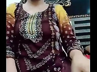 Pakistani Unsubtle Jism Twice After a long time Overhead Cam With The brush Beau